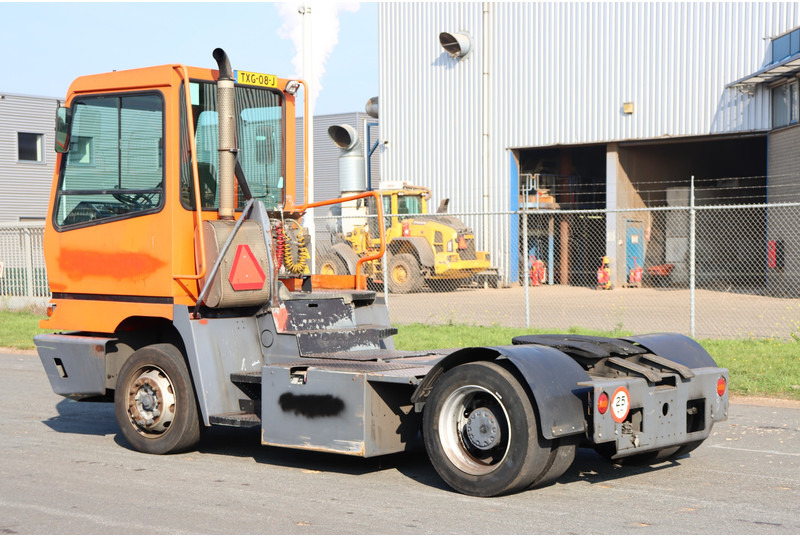 Terberg YT182 - Terminal trekker: afbeelding 5 Terberg YT182 - Terminal trekker: afbeelding 5