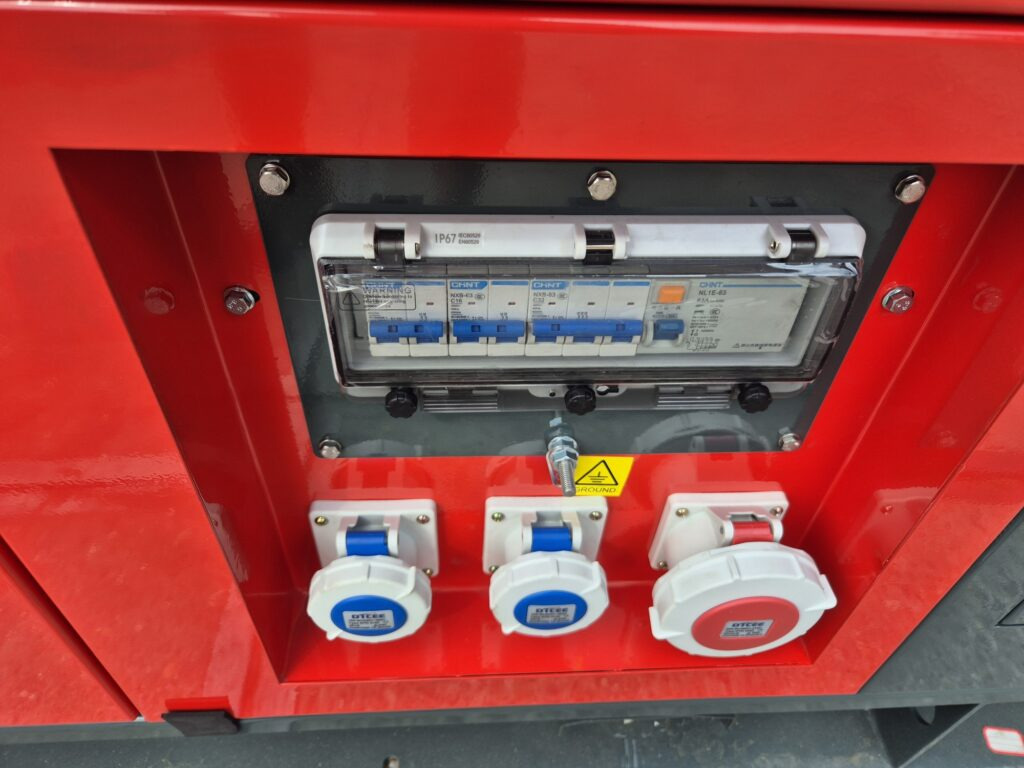 ASHITA AG3-70 - Industrie generator: afbeelding 3 ASHITA AG3-70 - Industrie generator: afbeelding 3