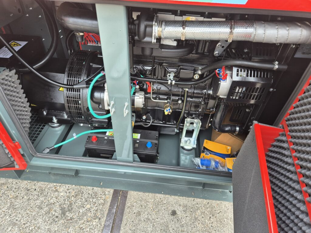 ASHITA AG3-70 - Industrie generator: afbeelding 5 ASHITA AG3-70 - Industrie generator: afbeelding 5