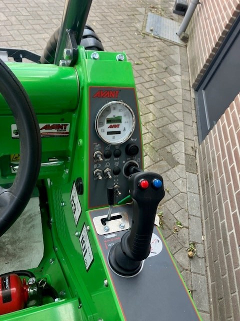AVANT 423 TDL miniloader - Kniklader: afbeelding 4 AVANT 423 TDL miniloader - Kniklader: afbeelding 4