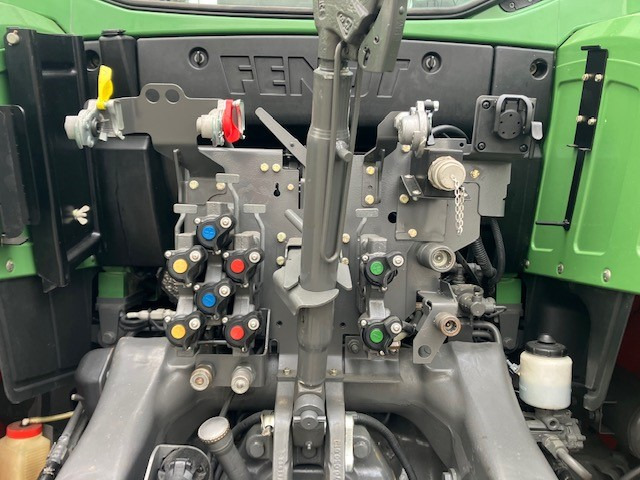 FENDT 724 profi plus - Tractor: afbeelding 4 FENDT 724 profi plus - Tractor: afbeelding 4