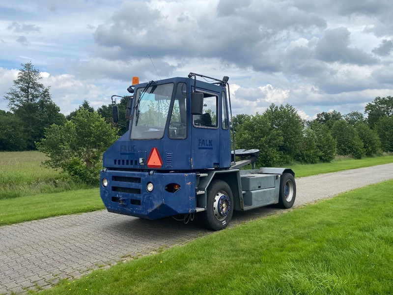 Sisu E TRX 182 | HYDROLIC | CENTRAL LUBRIGATION | NO RUST !!! - Terminal trekker: afbeelding 1 Sisu E TRX 182 | HYDROLIC | CENTRAL LUBRIGATION | NO RUST !!! - Terminal trekker: afbeelding 1