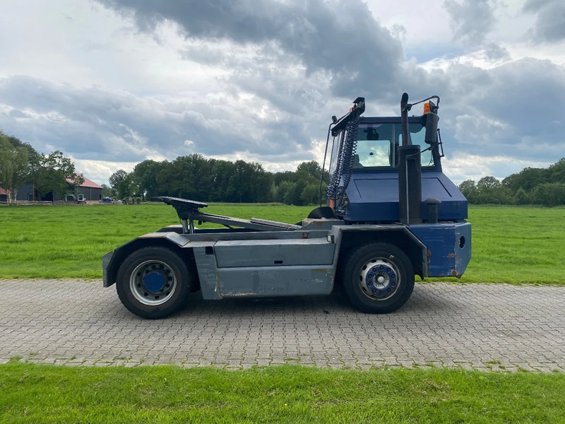 Sisu E TRX 182 | HYDROLIC | CENTRAL LUBRIGATION | NO RUST !!! - Terminal trekker: afbeelding 3 Sisu E TRX 182 | HYDROLIC | CENTRAL LUBRIGATION | NO RUST !!! - Terminal trekker: afbeelding 3