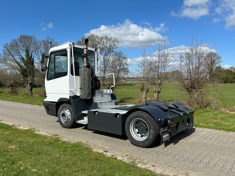 Terberg YT 182 TERBERG | MEGA | CLIMA | LOW HOURS | NEW ENGINE - Terminal trekker: afbeelding 3 Terberg YT 182 TERBERG | MEGA | CLIMA | LOW HOURS | NEW ENGINE - Terminal trekker: afbeelding 3