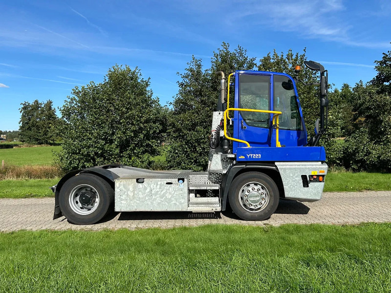 Terberg YT 223 | LOW HOURS - * 9211 *| GALVANISH CHASSIS | NEW MODEL - Terminal trekker: afbeelding 4 Terberg YT 223 | LOW HOURS - * 9211 *| GALVANISH CHASSIS | NEW MODEL - Terminal trekker: afbeelding 4