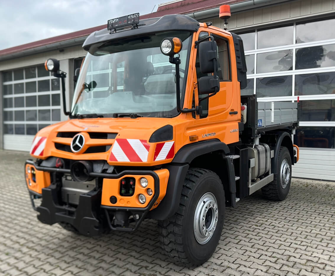 Unimog 530 - U530 405 44301 Mercedes Benz 405 - Gemeentelijke machine/ Speciaal: afbeelding 1 Unimog 530 - U530 405 44301 Mercedes Benz 405 - Gemeentelijke machine/ Speciaal: afbeelding 1
