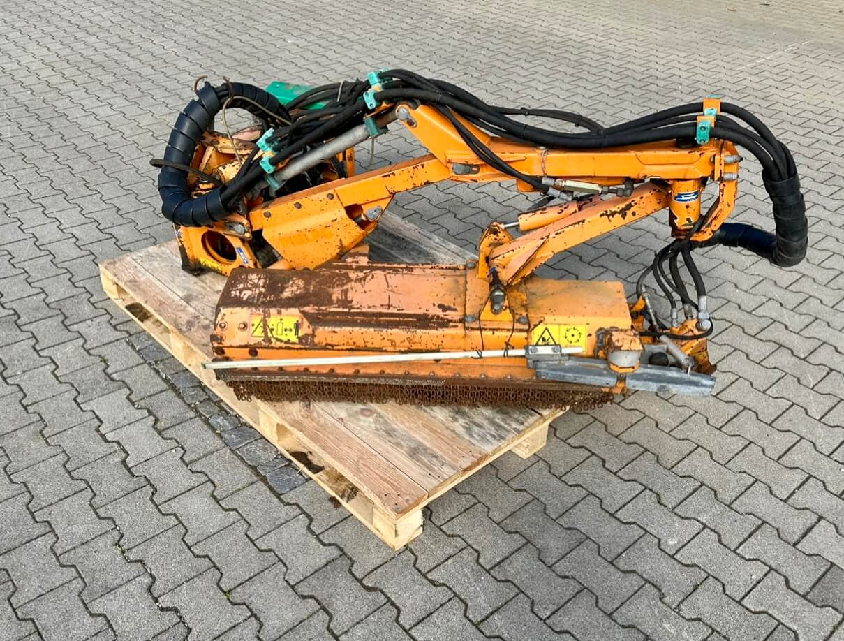 Unimog Randstreifenmulcher Mulag MRK 300 - Armmaaier: afbeelding 2 Unimog Randstreifenmulcher Mulag MRK 300 - Armmaaier: afbeelding 2