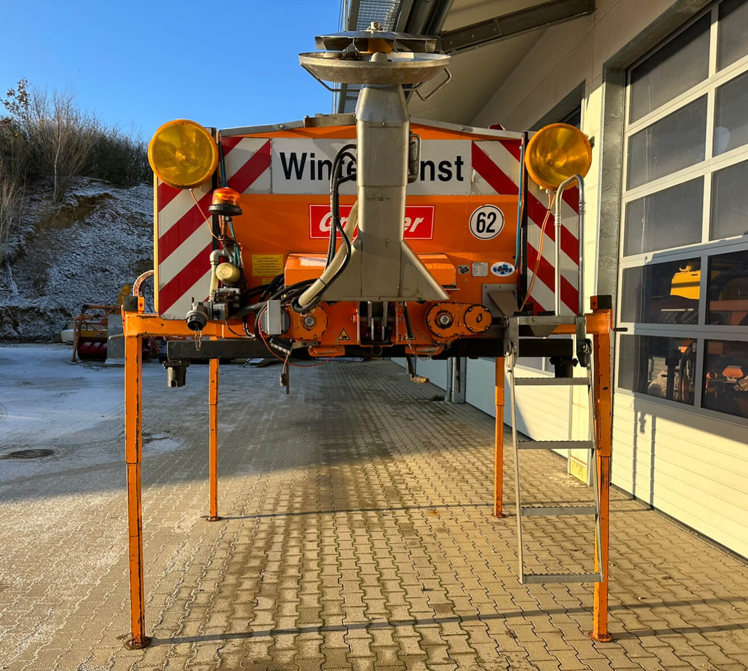 Unimog Salzstreuer Gmeiner 4000TCFS - Zout/ Zandstrooier: afbeelding 2 Unimog Salzstreuer Gmeiner 4000TCFS - Zout/ Zandstrooier: afbeelding 2