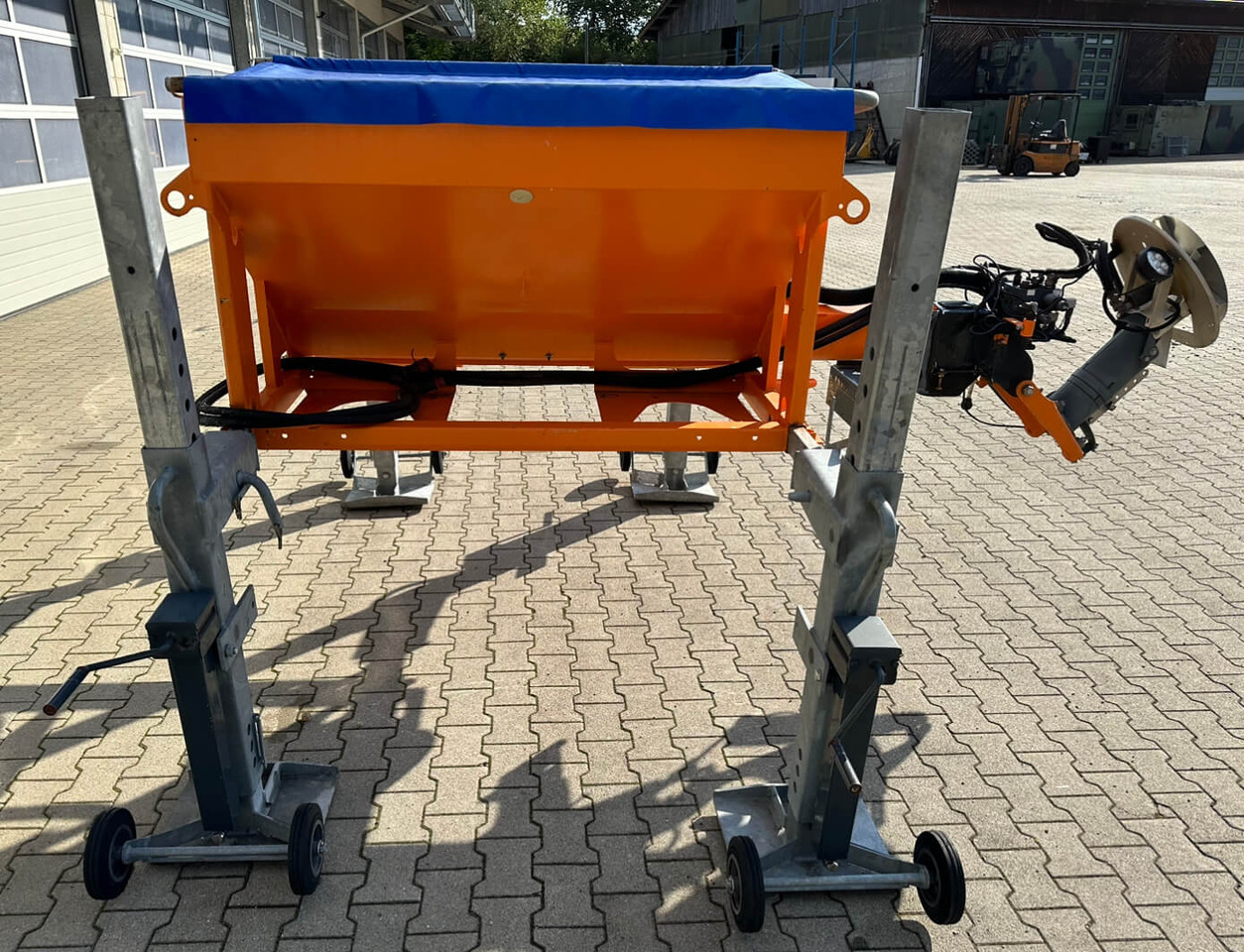 Unimog Salzstreuer KüpperWeisser IMSSN J15012 H - Zout/ Zandstrooier: afbeelding 4 Unimog Salzstreuer KüpperWeisser IMSSN J15012 H - Zout/ Zandstrooier: afbeelding 4