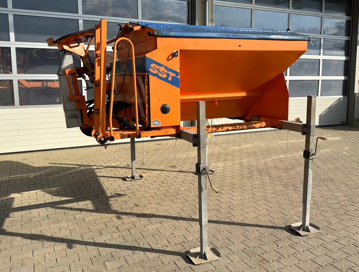 Unimog Salzstreuer Schmidt SST20-TLWH - Zout/ Zandstrooier: afbeelding 3 Unimog Salzstreuer Schmidt SST20-TLWH - Zout/ Zandstrooier: afbeelding 3
