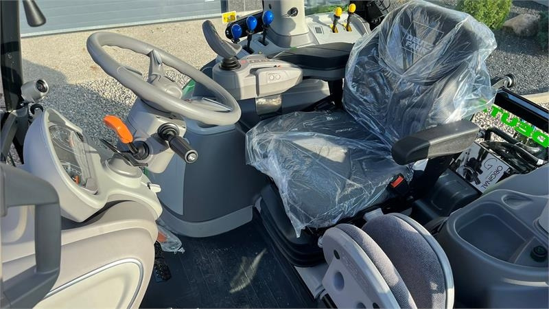 Deutz-fahr Agrotron 6205G New and Unused tractor - Tractor: afbeelding 3 Deutz-fahr Agrotron 6205G New and Unused tractor - Tractor: afbeelding 3