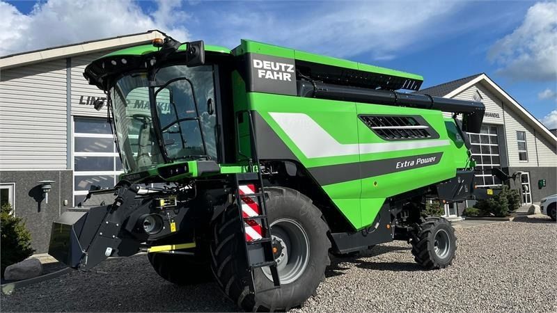 Deutz-fahr C7206 With 24feed - 7.2m header. New and unused Co - Maaidorser: afbeelding 1 Deutz-fahr C7206 With 24feed - 7.2m header. New and unused Co - Maaidorser: afbeelding 1
