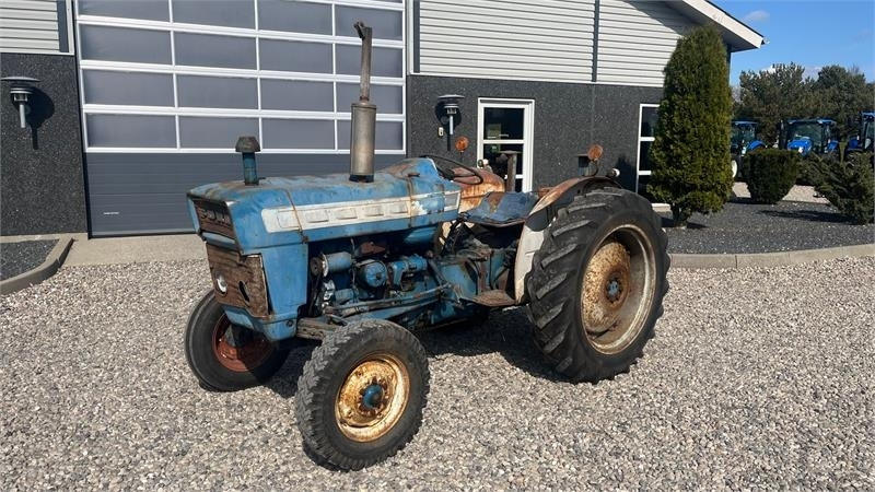 Ford 3000 - Tractor: afbeelding 2 Ford 3000 - Tractor: afbeelding 2