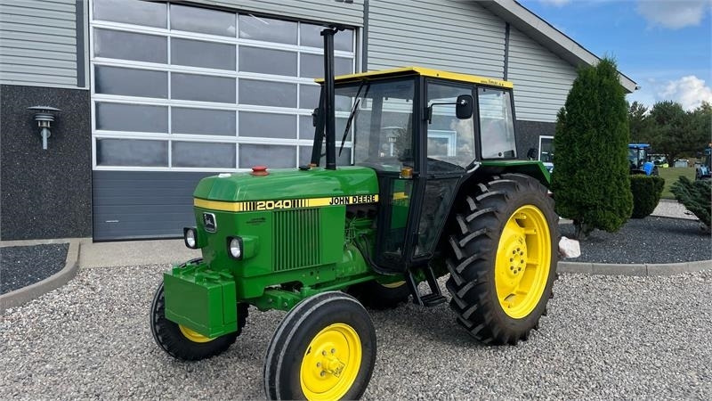 John Deere 2040 Med nye dæk hele vejen rundt  - Tractor: afbeelding 2 John Deere 2040 Med nye dæk hele vejen rundt  - Tractor: afbeelding 2