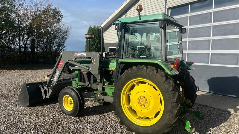 John Deere 2850 Med frontlæsser  - Tractor: afbeelding 3 John Deere 2850 Med frontlæsser  - Tractor: afbeelding 3