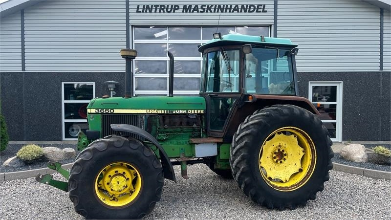 John Deere 3650 Med frontlift - Tractor: afbeelding 1 John Deere 3650 Med frontlift - Tractor: afbeelding 1