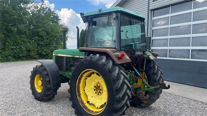 John Deere 3650 Med frontlift - Tractor: afbeelding 3 John Deere 3650 Med frontlift - Tractor: afbeelding 3