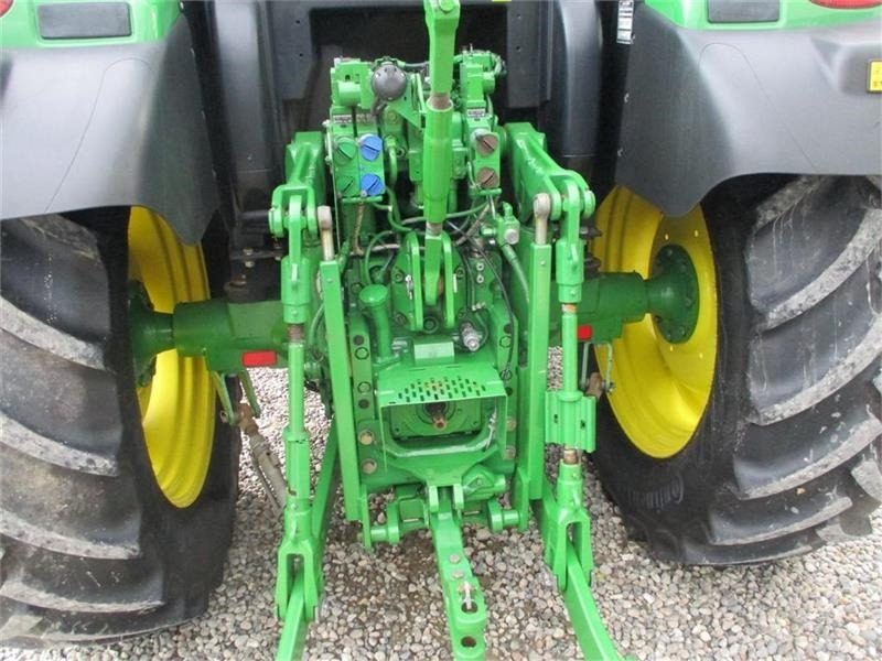 John Deere 6125R AutoPower med frontlæsser - Tractor: afbeelding 4 John Deere 6125R AutoPower med frontlæsser - Tractor: afbeelding 4