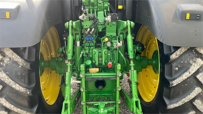 John Deere 6175R Med frontlift og frontPTO samt luft anlæg  - Tractor: afbeelding 5 John Deere 6175R Med frontlift og frontPTO samt luft anlæg  - Tractor: afbeelding 5