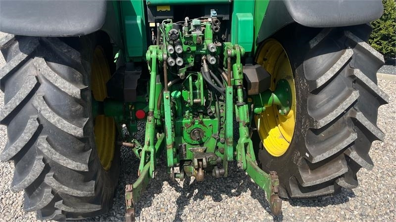 John Deere 6620 AP Med frontlæsser. Skal have lavet gearkasse - Tractor: afbeelding 4 John Deere 6620 AP Med frontlæsser. Skal have lavet gearkasse - Tractor: afbeelding 4