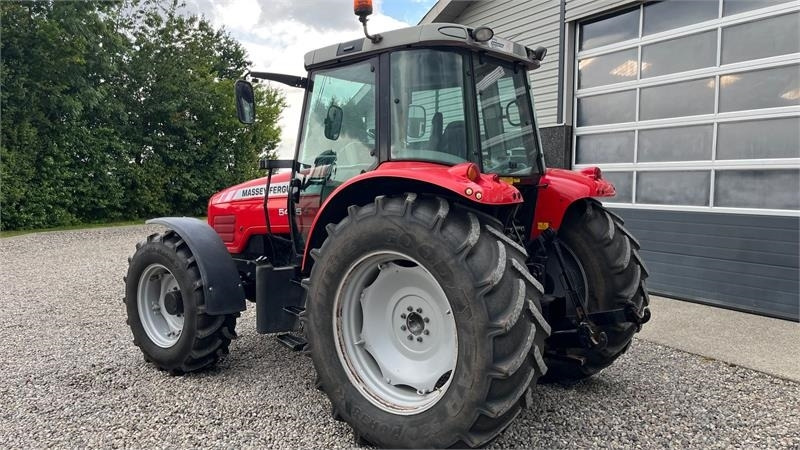 Massey Ferguson 5465 Med frontlift - Tractor: afbeelding 3 Massey Ferguson 5465 Med frontlift - Tractor: afbeelding 3