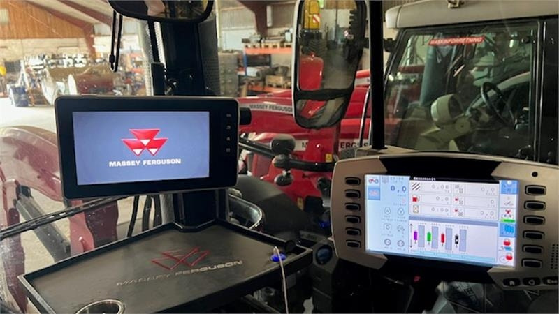 Tractor Massey Ferguson 7726 S DynaVT Med front læsser. Læsser er meget li: afbeelding 7 Tractor Massey Ferguson 7726 S DynaVT Med front læsser. Læsser er meget li: afbeelding 7