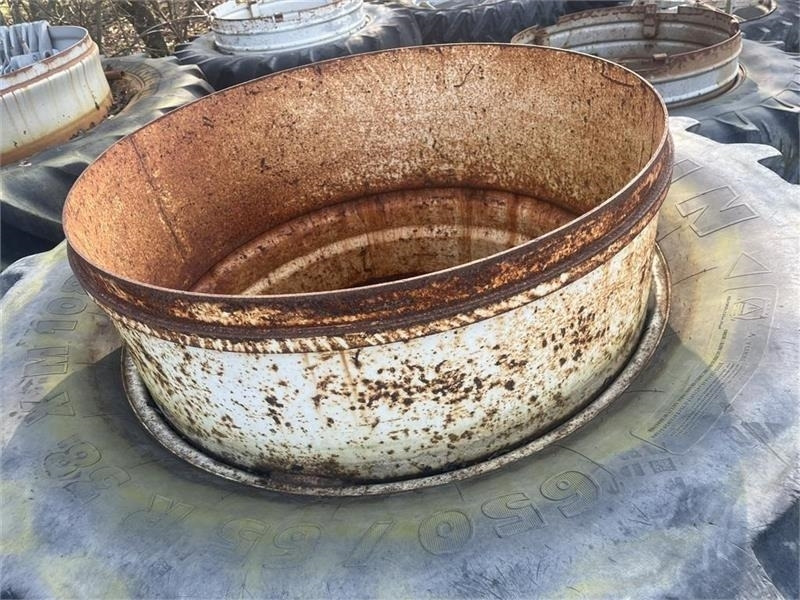 Michelin 650/65R38 Hvide med ring - Band voor Landbouwmachine: afbeelding 2 Michelin 650/65R38 Hvide med ring - Band voor Landbouwmachine: afbeelding 2