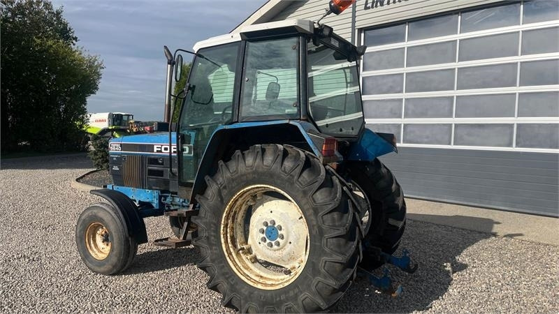 New Holland 5640 SL Dualpower - Tractor: afbeelding 3 New Holland 5640 SL Dualpower - Tractor: afbeelding 3