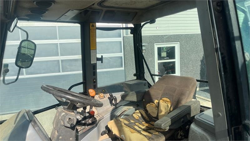 New Holland 5640 SL Dualpower - Tractor: afbeelding 5 New Holland 5640 SL Dualpower - Tractor: afbeelding 5