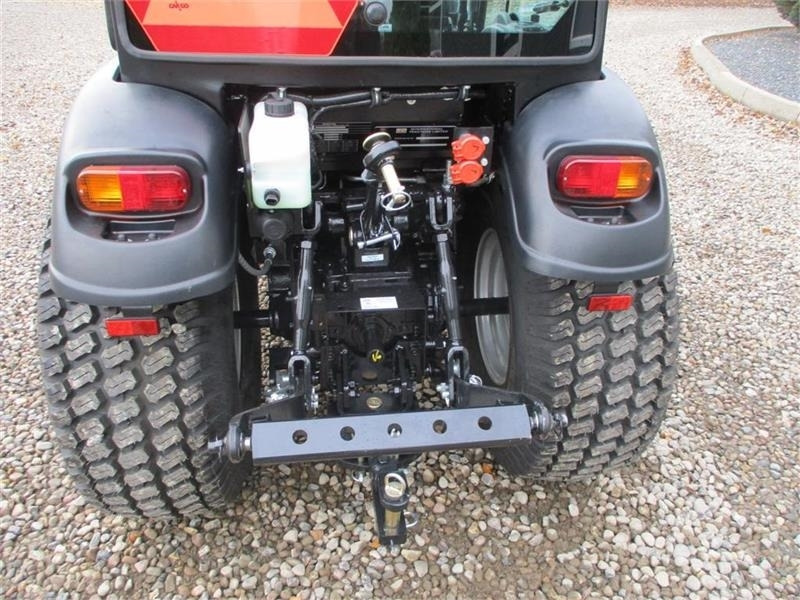 Solis 26 HST Med kabine, Turf dæk og frontlift - Tractor: afbeelding 5 Solis 26 HST Med kabine, Turf dæk og frontlift - Tractor: afbeelding 5