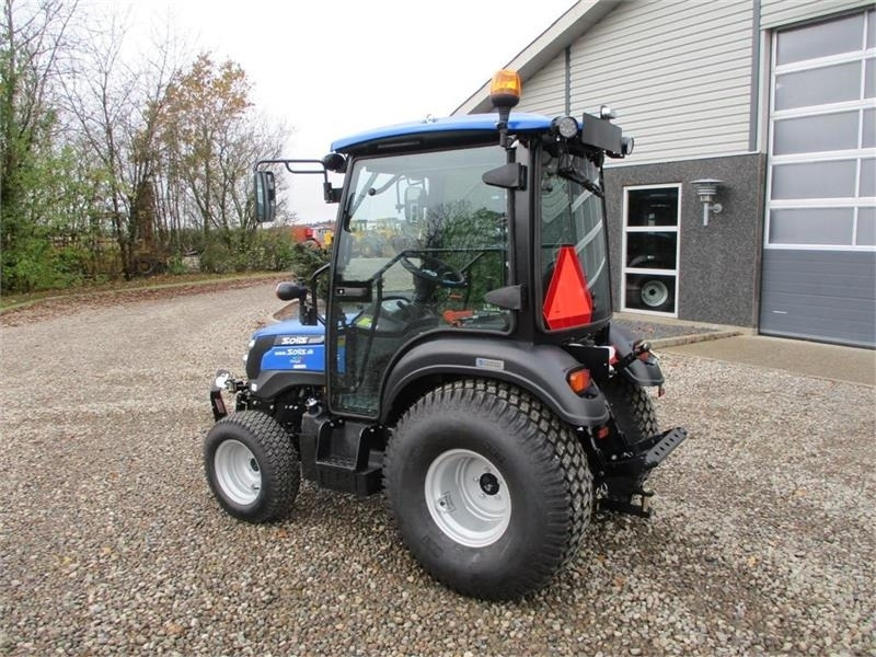 Solis 26 HST Med kabine, Turf dæk og frontlift - Tractor: afbeelding 3 Solis 26 HST Med kabine, Turf dæk og frontlift - Tractor: afbeelding 3