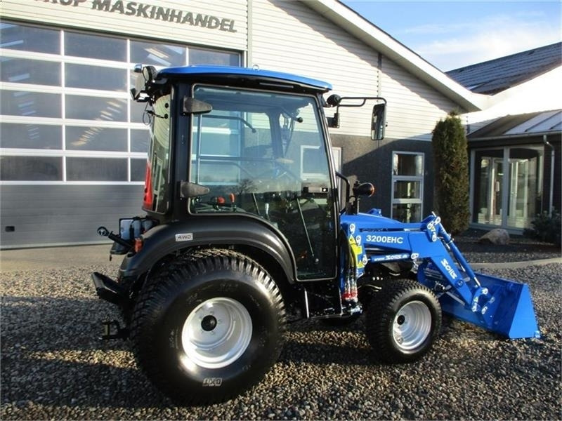Gemeentelijke tractor Solis H26 HST Med kabine, turf hjul og frontlæsser.: afbeelding 17