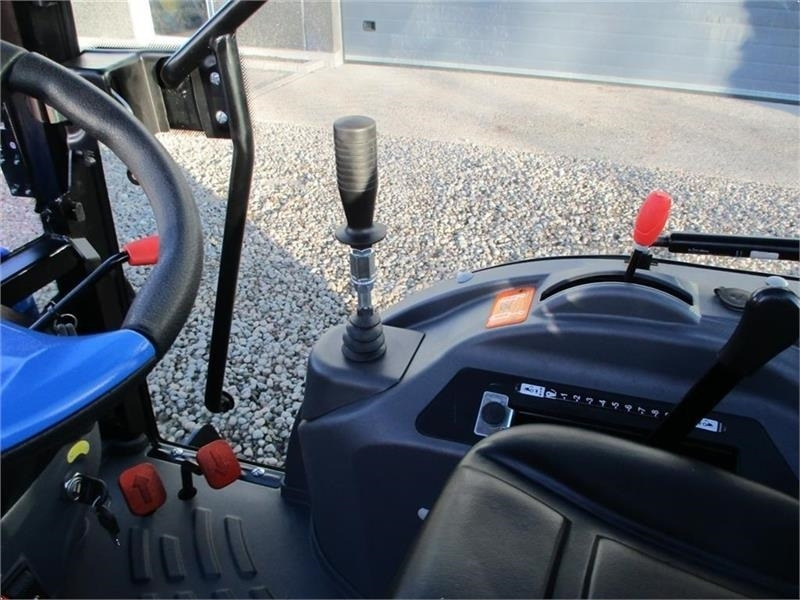 Gemeentelijke tractor Solis H26 HST Med kabine, turf hjul og frontlæsser.: afbeelding 14