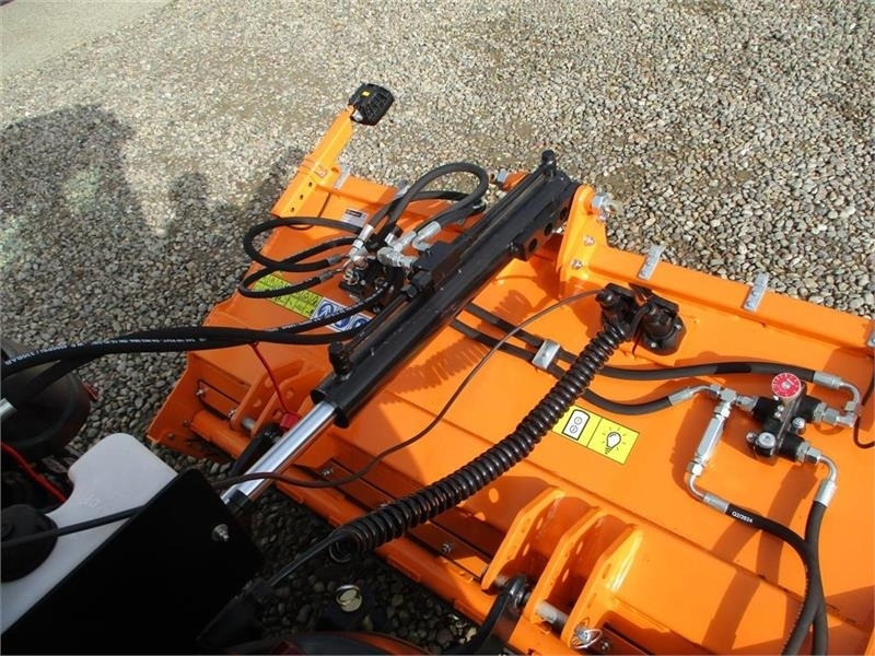 Gemeentelijke tractor Solis H26 HST SNOW EDITION med frontlift, front PTO, Var: afbeelding 12