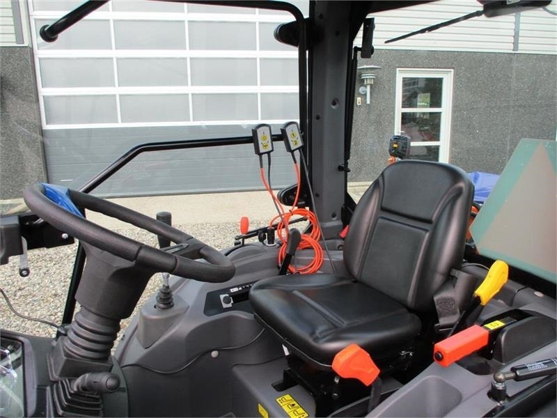 Solis H26 HST SNOW EDITION med frontlift, front PTO, Var - Gemeentelijke tractor: afbeelding 3 Solis H26 HST SNOW EDITION med frontlift, front PTO, Var - Gemeentelijke tractor: afbeelding 3