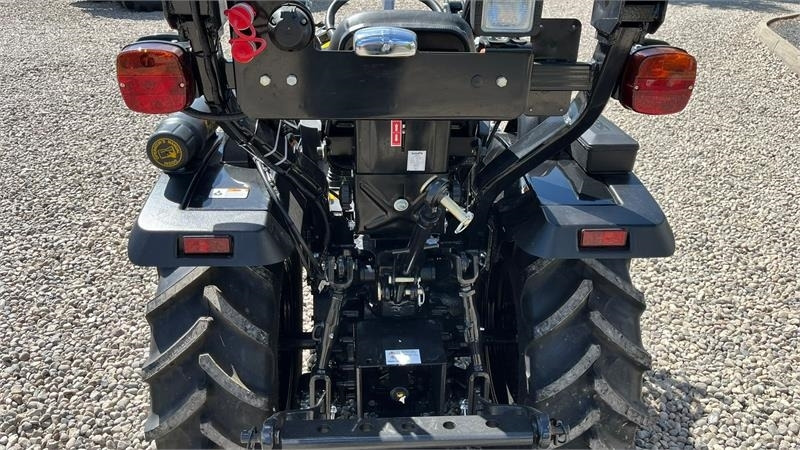 Solis S26 6+2 gearmaskine Limited Edition i sort med bre - Gemeentelijke tractor: afbeelding 4 Solis S26 6+2 gearmaskine Limited Edition i sort med bre - Gemeentelijke tractor: afbeelding 4