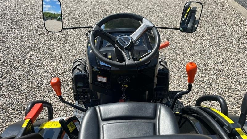 Solis S26 Limited Edition i sort 6+2 Gearmaskine med Ser - Gemeentelijke tractor: afbeelding 5 Solis S26 Limited Edition i sort 6+2 Gearmaskine med Ser - Gemeentelijke tractor: afbeelding 5