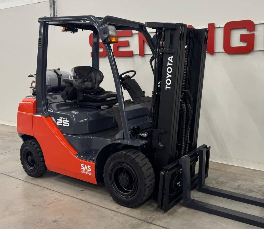 Toyota 10723 - 06-8FG25F - LPG heftruck: afbeelding 1 Toyota 10723 - 06-8FG25F - LPG heftruck: afbeelding 1