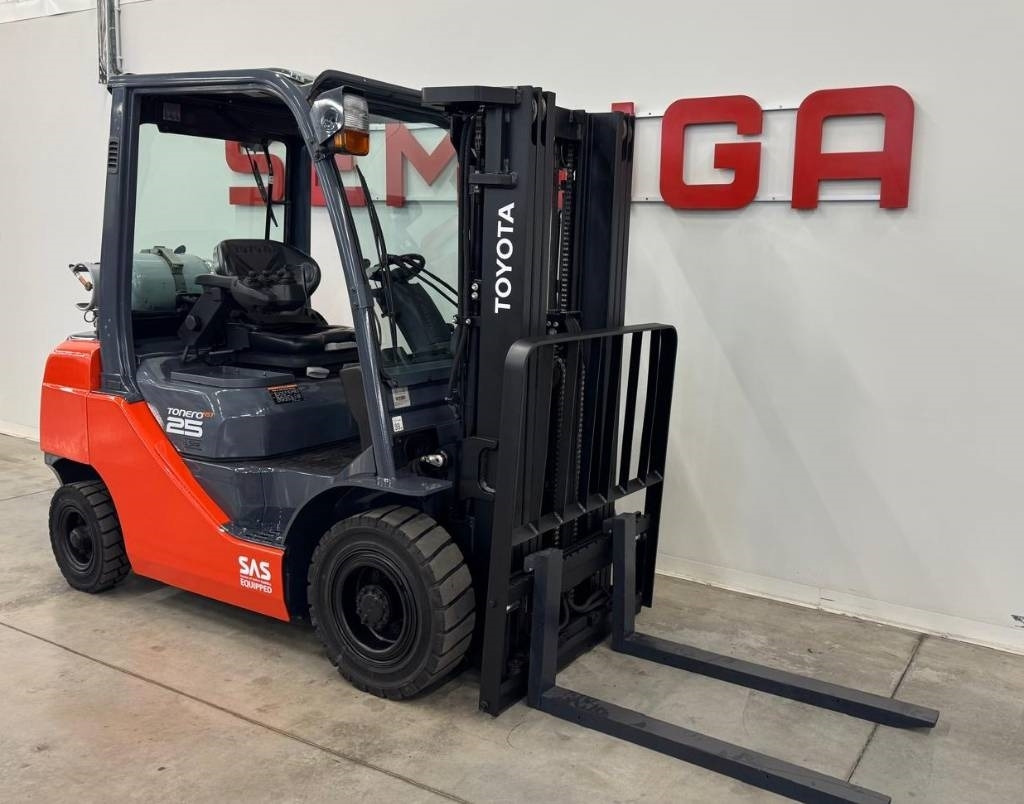 Toyota 10773 06-8FG25F - LPG heftruck: afbeelding 4 Toyota 10773 06-8FG25F - LPG heftruck: afbeelding 4