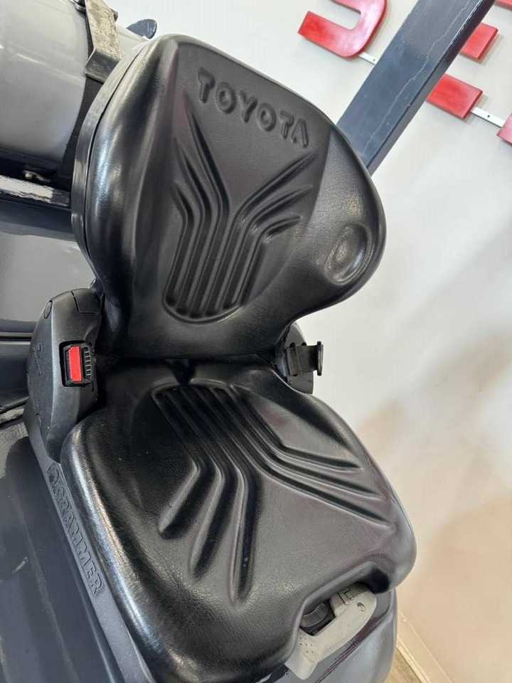 Toyota 10877 02-8FGF20 - LPG heftruck: afbeelding 5 Toyota 10877 02-8FGF20 - LPG heftruck: afbeelding 5
