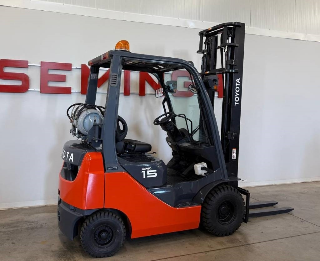 Toyota 10926 - 02-8FG15 - LPG heftruck: afbeelding 3 Toyota 10926 - 02-8FG15 - LPG heftruck: afbeelding 3