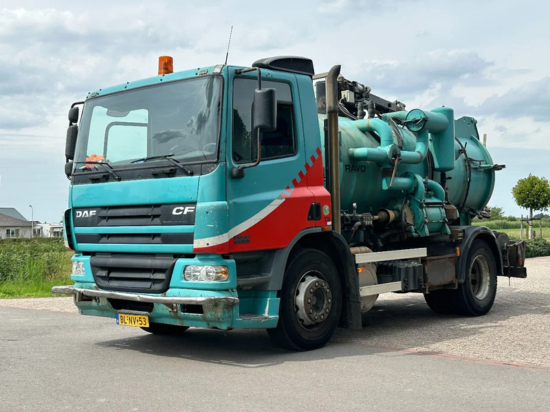 DAF CF 75.250 WITH RAVO KZ7082/150 VACUUM / CHANNEL CLEANER - Vacuümwagen: afbeelding 3 DAF CF 75.250 WITH RAVO KZ7082/150 VACUUM / CHANNEL CLEANER - Vacuümwagen: afbeelding 3