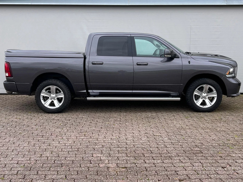 Dodge Ram 1500 V8 5.7 HEMI/FULL OPTIONS/116DKM!!LUCHVERING! - Pick-up, Bestelwagen met dubbele cabine: afbeelding 5 Dodge Ram 1500 V8 5.7 HEMI/FULL OPTIONS/116DKM!!LUCHVERING! - Pick-up, Bestelwagen met dubbele cabine: afbeelding 5