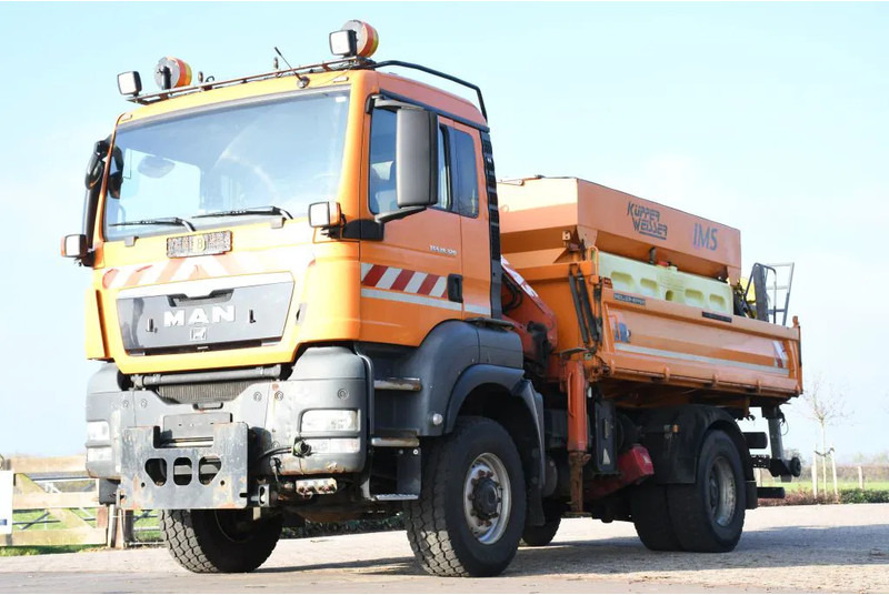 MAN TGS 18.320 4x4!! KRAN/!!!WINTERDIENST/DREISEITENKIPPER!!KOMMUNAL/KLIMA!! - Kipper vrachtwagen, Kraanwagen: afbeelding 4 MAN TGS 18.320 4x4!! KRAN/!!!WINTERDIENST/DREISEITENKIPPER!!KOMMUNAL/KLIMA!! - Kipper vrachtwagen, Kraanwagen: afbeelding 4
