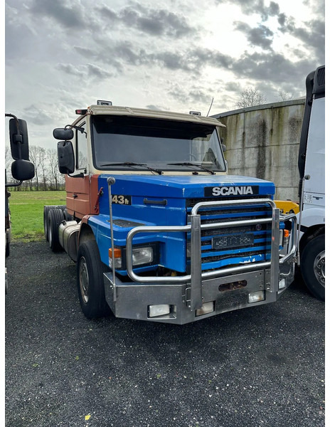 Scania T143-450 V8 HAUBER/NEUS/TORPEDO - Trekker: afbeelding 1 Scania T143-450 V8 HAUBER/NEUS/TORPEDO - Trekker: afbeelding 1