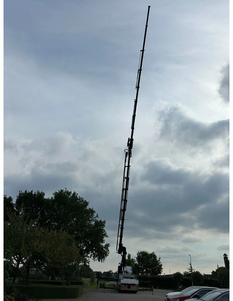 Leasing Volvo FH 550 TRUCK/TRACTOR! EFFER 140tm!!!!44dkm!!JIB/LIER/WINCH!!TOP!!ROOF/DACH/MONTAGE!!MANUTENTION!! CRANE!!GRUE!! Volvo FH 550 TRUCK/TRACTOR! EFFER 140tm!!!!44dkm!!JIB/LIER/WINCH!!TOP!!ROOF/DACH/MONTAGE!!MANUTENTION!! CRANE!!GRUE!!: afbeelding 11