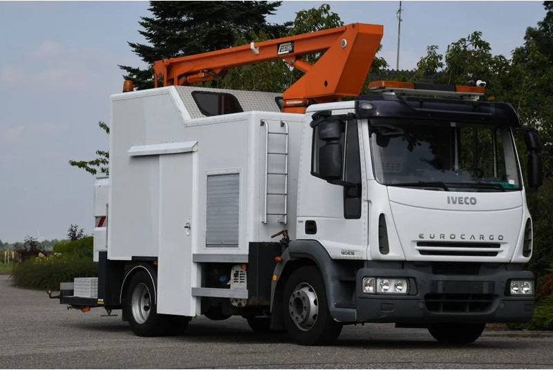 Iveco EuroCargo 120 E18!! ARBEITSBUHNE/SKYWORKER/HOOGWERKER!!EURO5!! CUSTERS!! - Vrachtwagen: afbeelding 2 Iveco EuroCargo 120 E18!! ARBEITSBUHNE/SKYWORKER/HOOGWERKER!!EURO5!! CUSTERS!! - Vrachtwagen: afbeelding 2