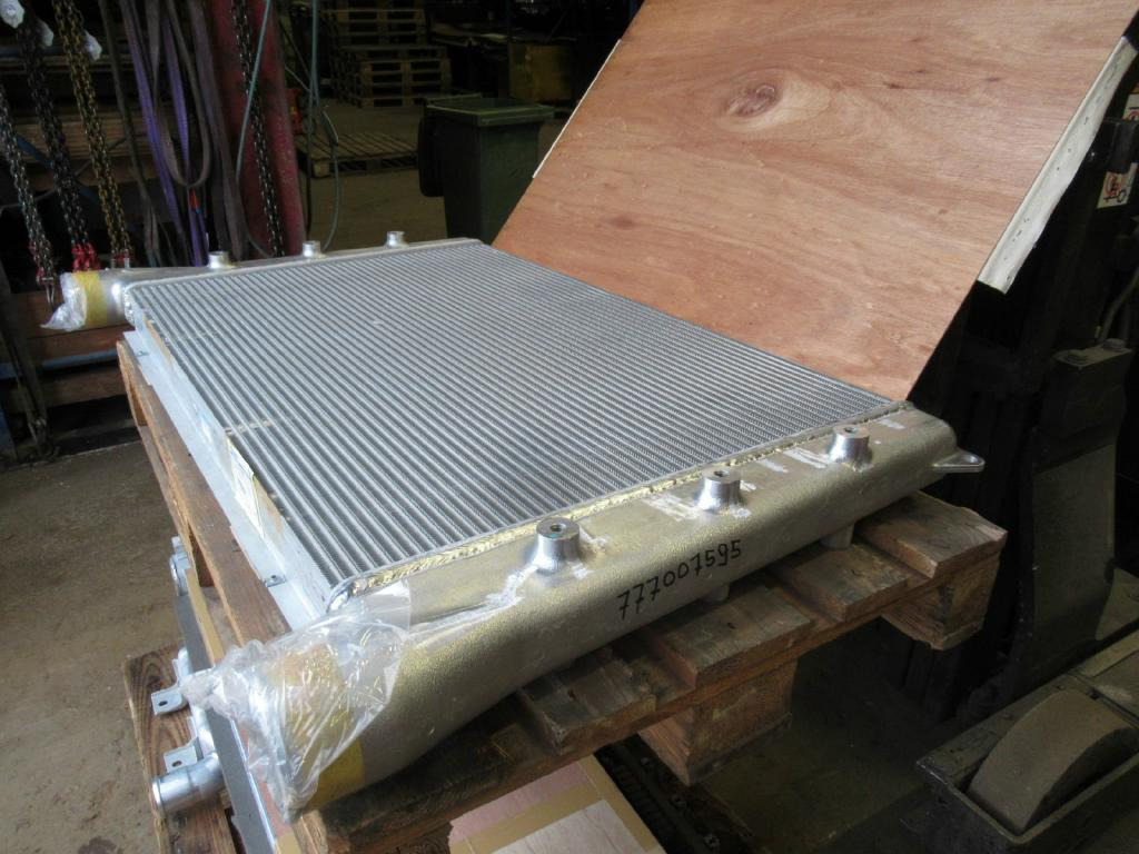 Case LN002560 - Intercooler voor Bouwmachine: afbeelding 2 Case LN002560 - Intercooler voor Bouwmachine: afbeelding 2