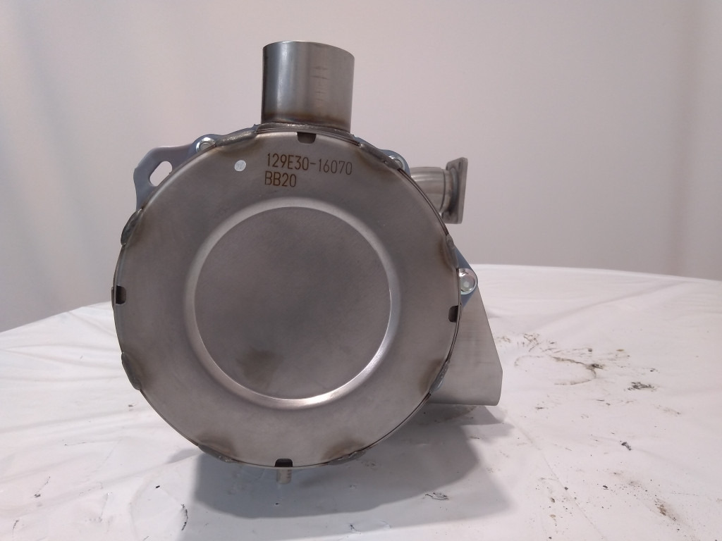 Case VV129E3016070 - 51548088 - AdBlue Tank voor Landbouwmachine: afbeelding 2 Case VV129E3016070 - 51548088 - AdBlue Tank voor Landbouwmachine: afbeelding 2