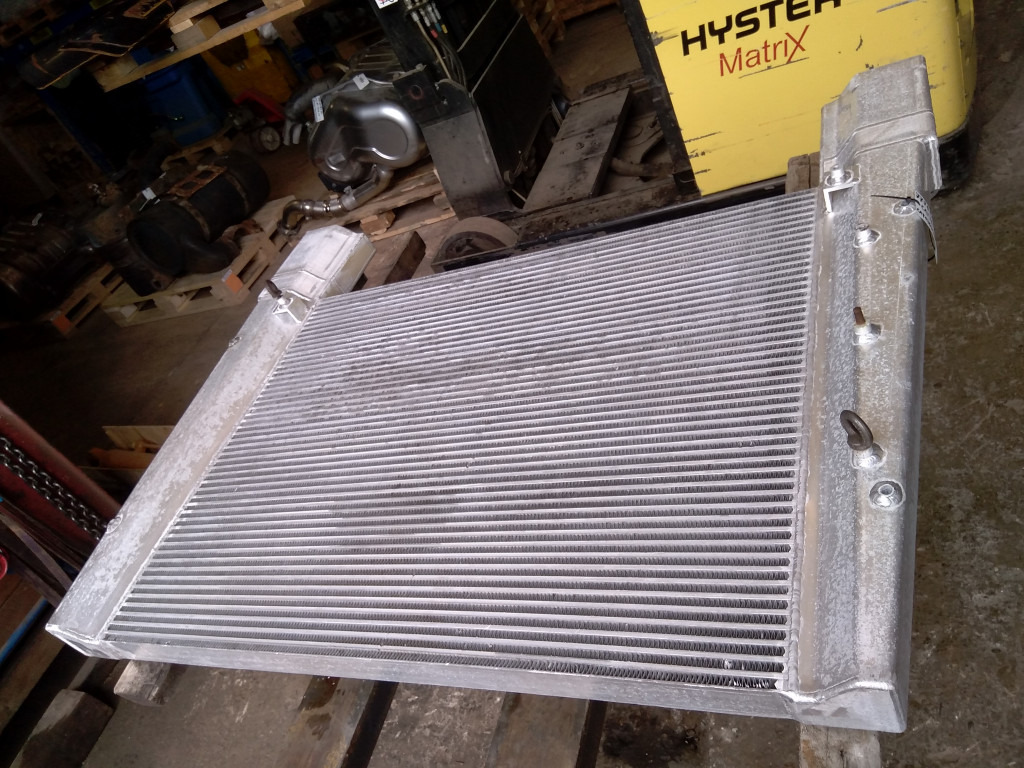 Caterpillar 365CL - - Intercooler voor Bouwmachine: afbeelding 1 Caterpillar 365CL - - Intercooler voor Bouwmachine: afbeelding 1